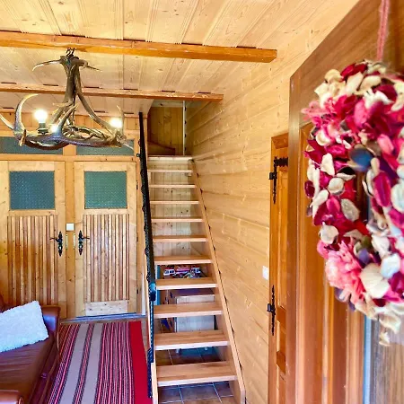 Za Lesikom אכסניה