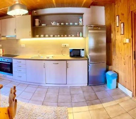 Za Lesikom אכסניה *